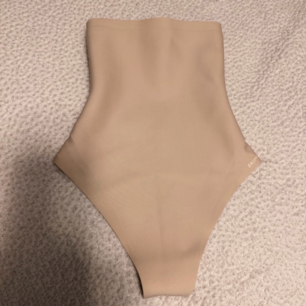 SKIMS Sculpt High-Waist Thong ULTRA STRONG support.